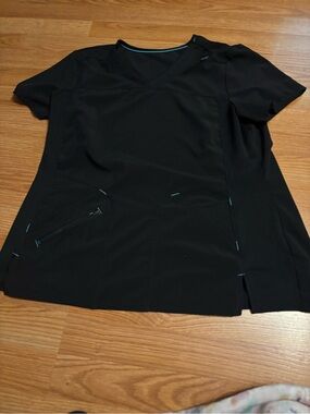 Star scrub Black Women's V-Neck Medical Scrub Top with Contrast Trim size l